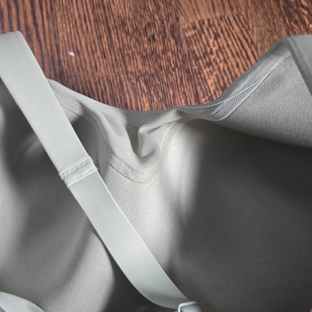 Athleta High Impact Molded Cup Sports Bra Sage Green 34DD - Picture 5 of 5